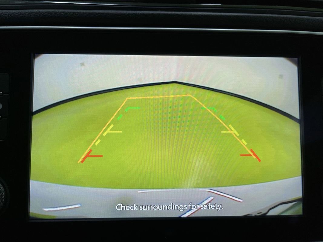 Used 2025 Nissan Leaf S image 22