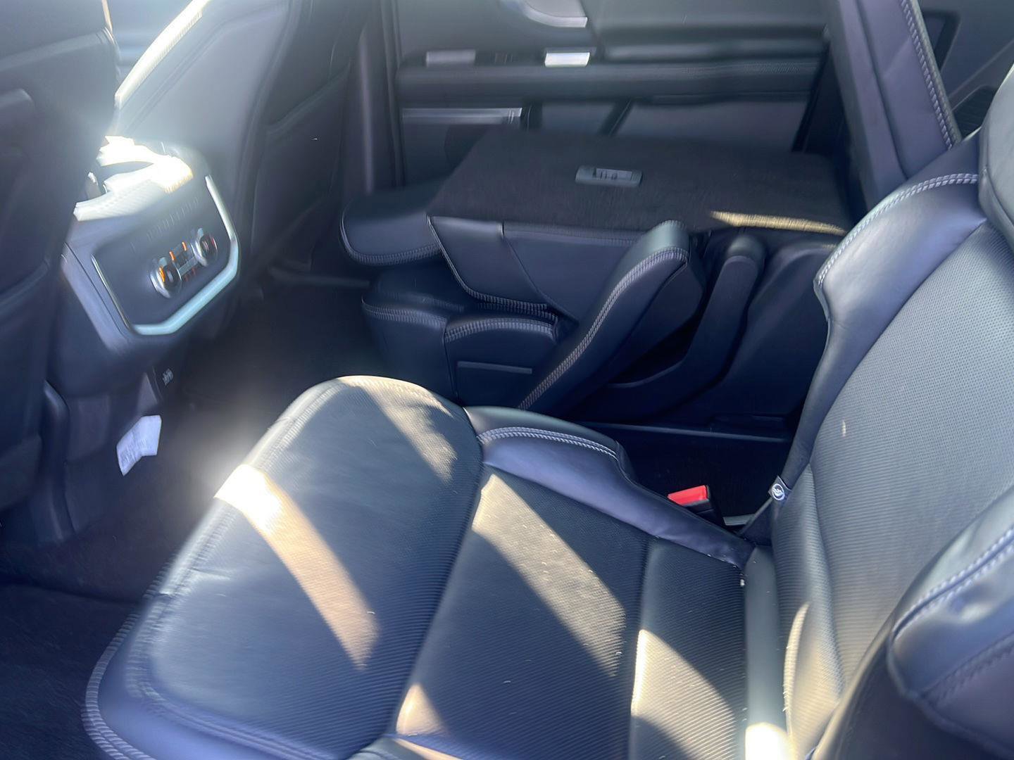 Used 2025 Ford Expedition Max Platinum image 17