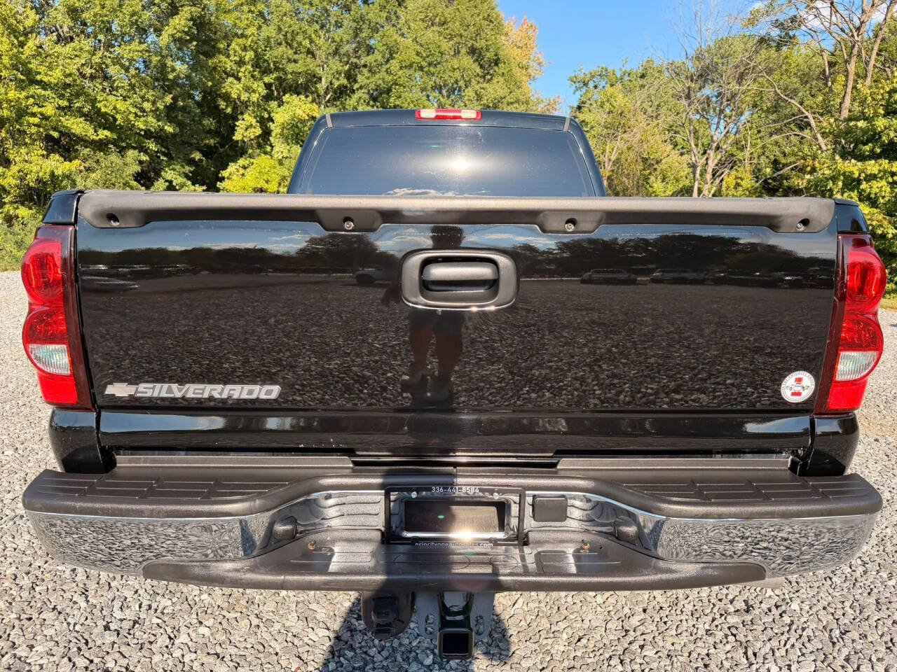 Used 2007 Chevrolet Silverado 2500 LT w/ Heavy-Duty Power Package AWD/4WD image 6