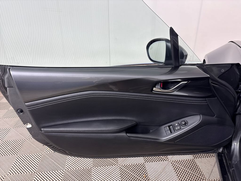 Used 2023 MAZDA MX-5 Miata Grand Touring RWD image 22