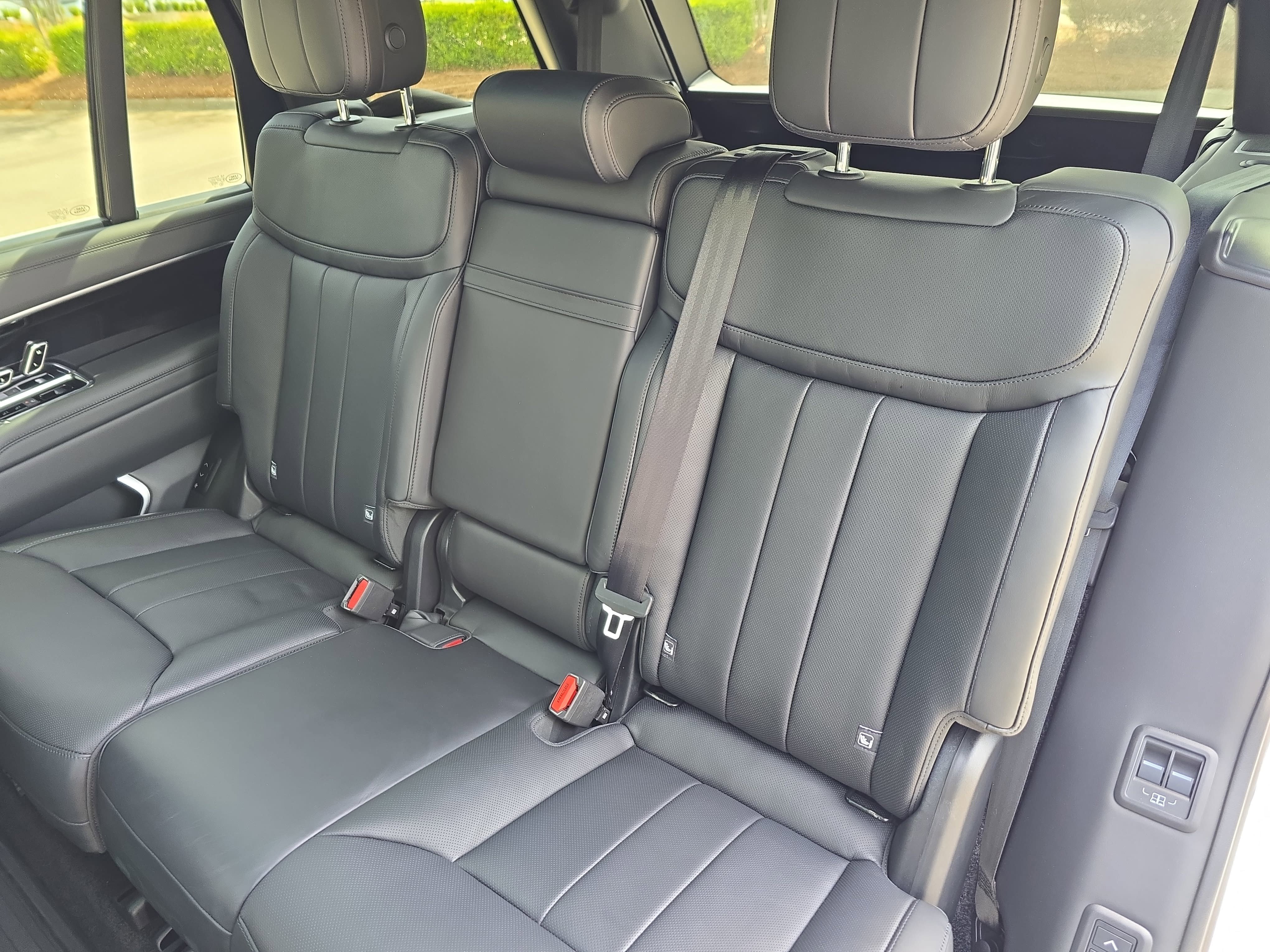 Certified 2026 Land Rover Range Rover Long Wheelbase SE image 14