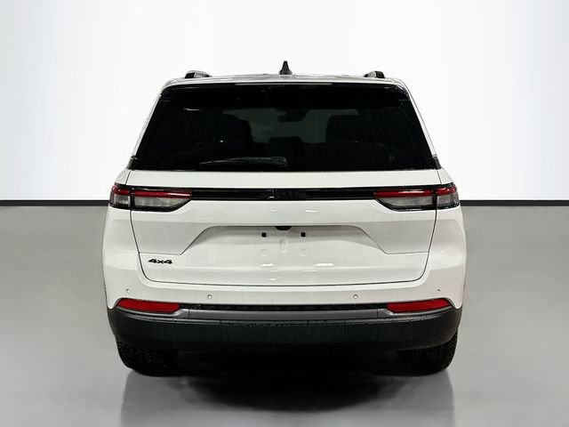 New 2026 Jeep Grand Cherokee Limited w/ Limited Altitude Package AWD/4WD image 7