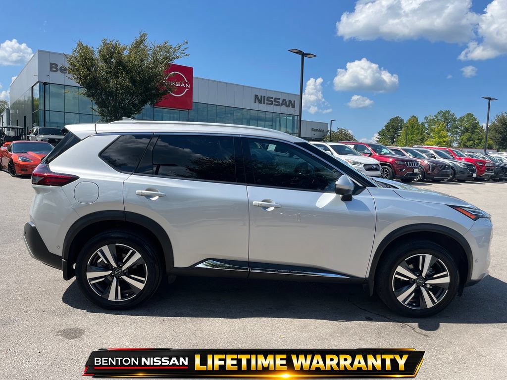 Used 2023 Nissan Rogue Platinum w/ Platinum Premium Package FWD image 9