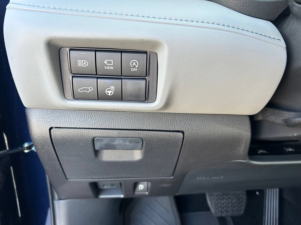 Used 2026 Toyota Highlander Limited AWD/4WD image 21