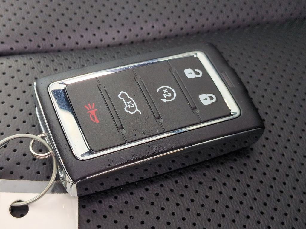 New 2025 Jeep Grand Cherokee Limited w/ Luxury Tech Group II image 36