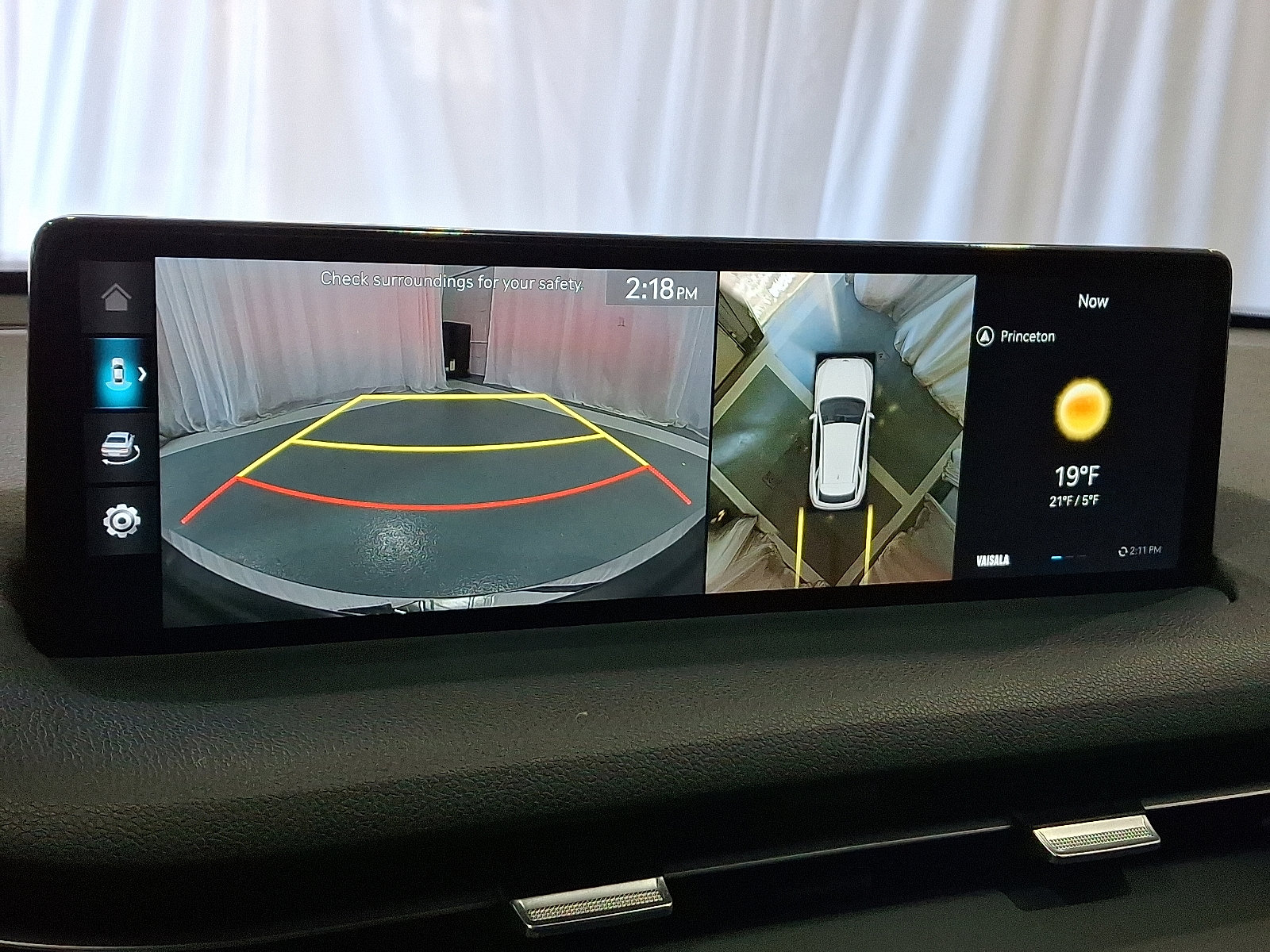 Used 2023 Genesis GV70 2.5T w/ Advanced Package image 18