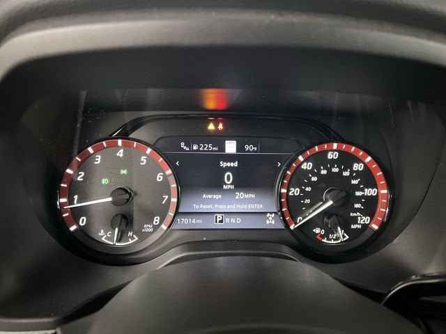Used 2024 Nissan Titan PRO-4X w/ Pro-4x Convenience Package AWD/4WD image 12
