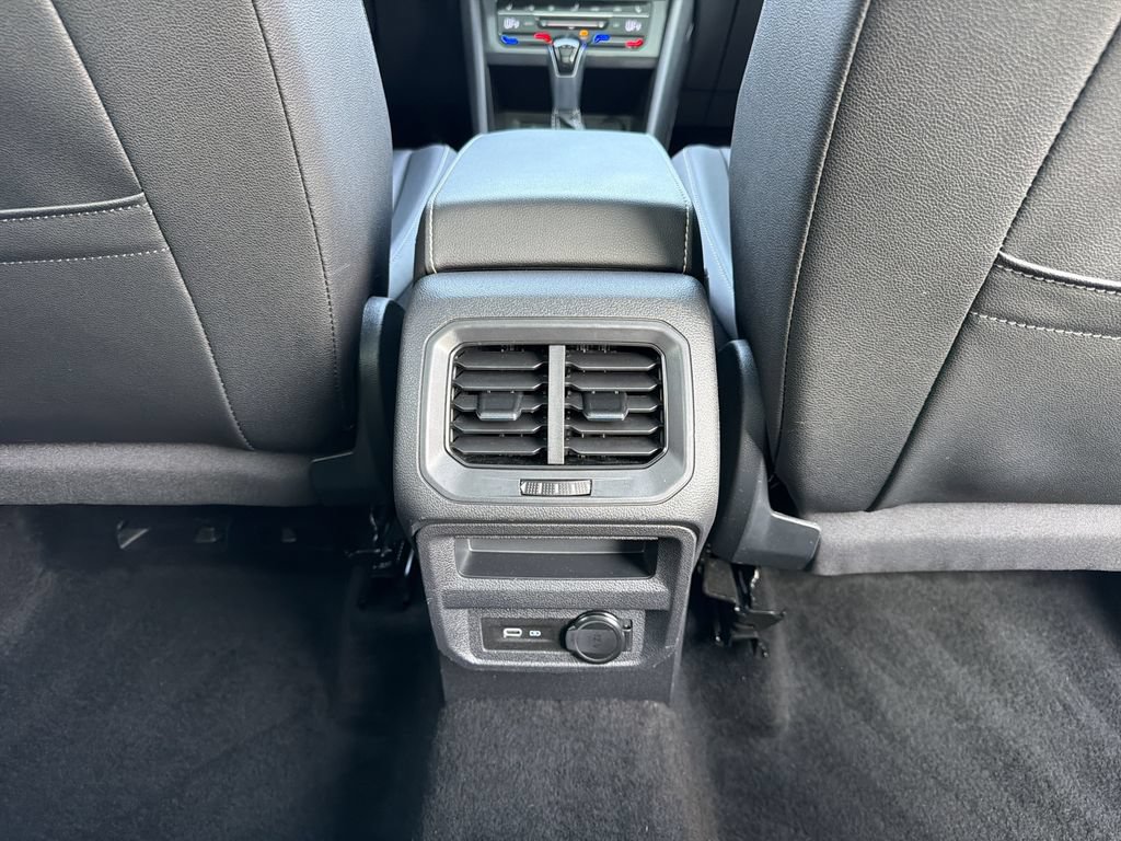 Used 2023 Volkswagen Tiguan SE w/ Panoramic Sunroof Package FWD image 20