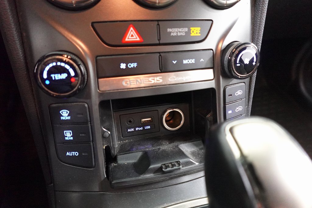 Used 2016 Hyundai Genesis 3.8 image 16