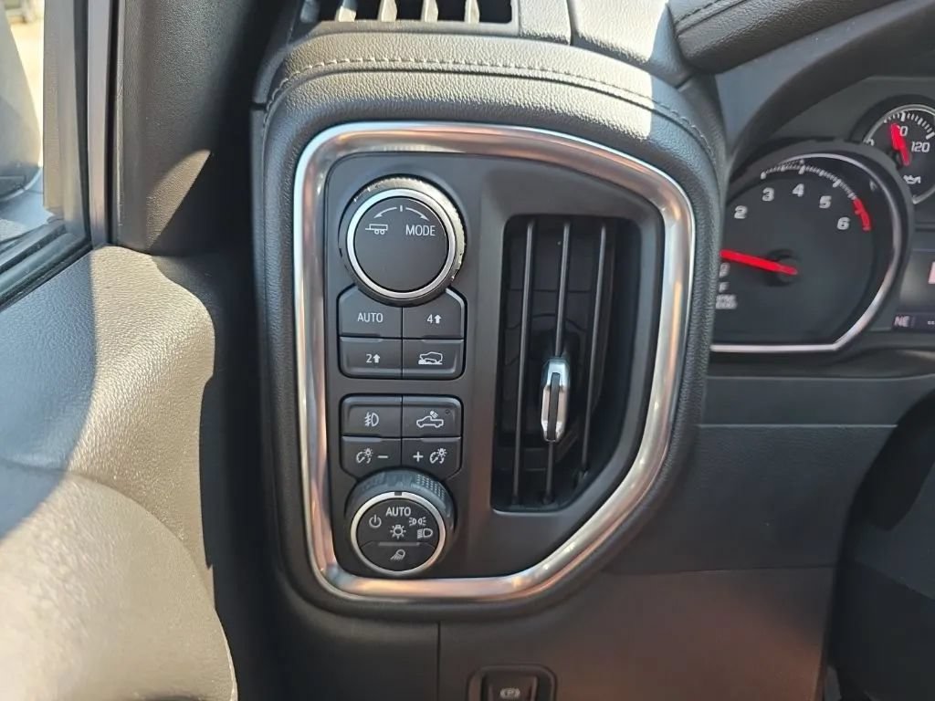 Used 2020 Chevrolet Silverado 1500 LTZ w/ LTZ Plus Package AWD/4WD image 29