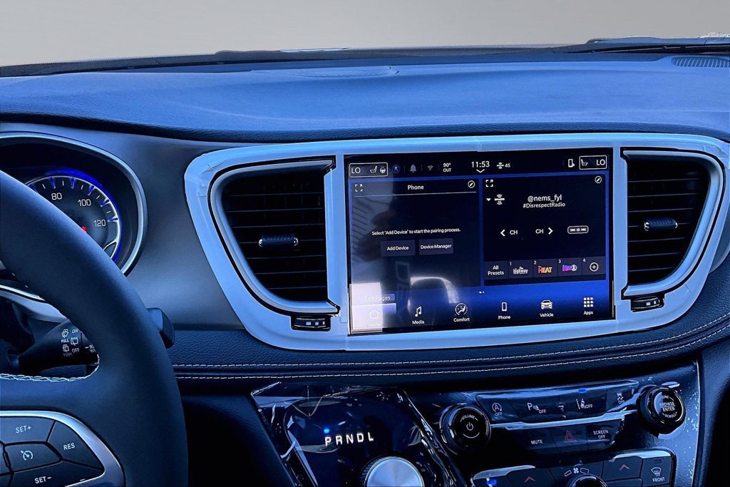 New 2027 Chrysler Pacifica Select FWD image 10