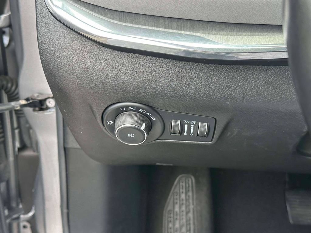 Used 2022 Jeep Compass Limited w/ Sun and Sound Group AWD/4WD image 20