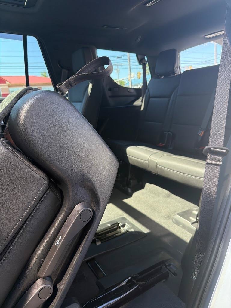 Used 2023 Chevrolet Tahoe Z71 w/ Z71 Off-Road Package AWD/4WD image 23