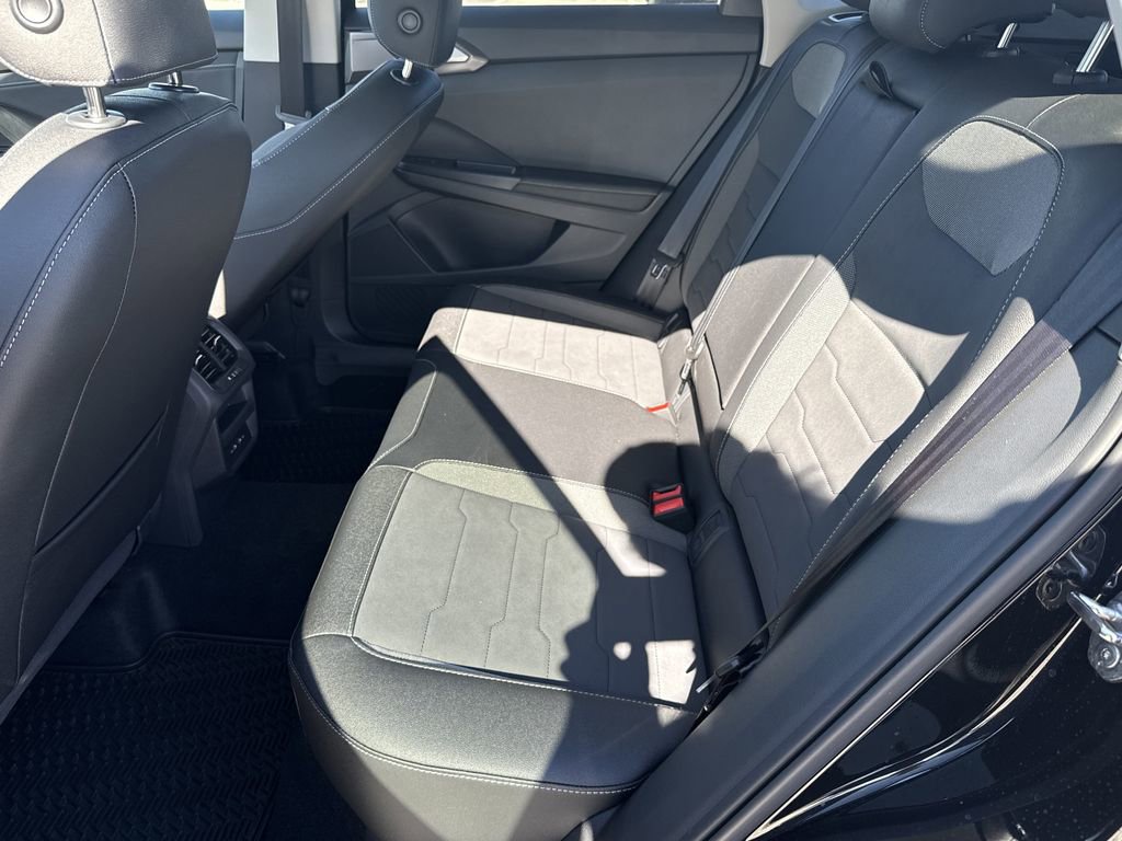 New 2026 Volkswagen Taos SE image 24