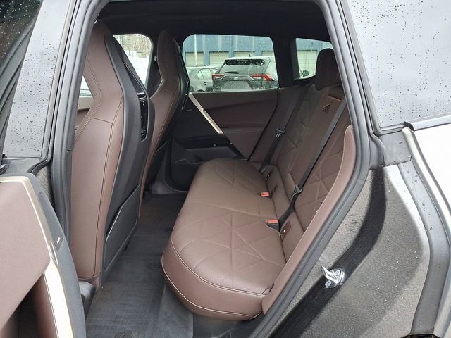 Used 2024 BMW iX xDrive50 w/ Premium Package image 13
