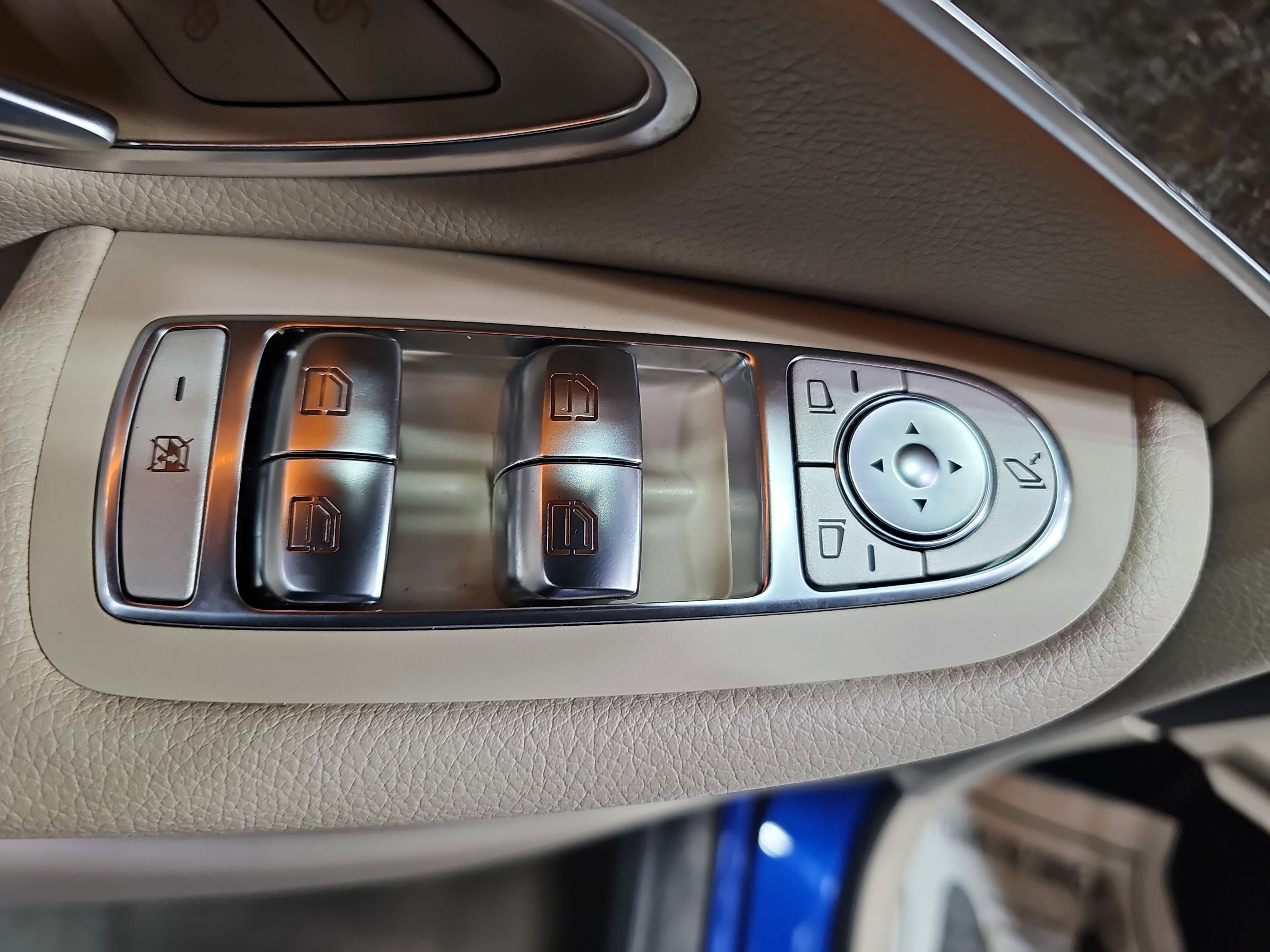 Used 2019 Mercedes-Benz GLC 300 image 28