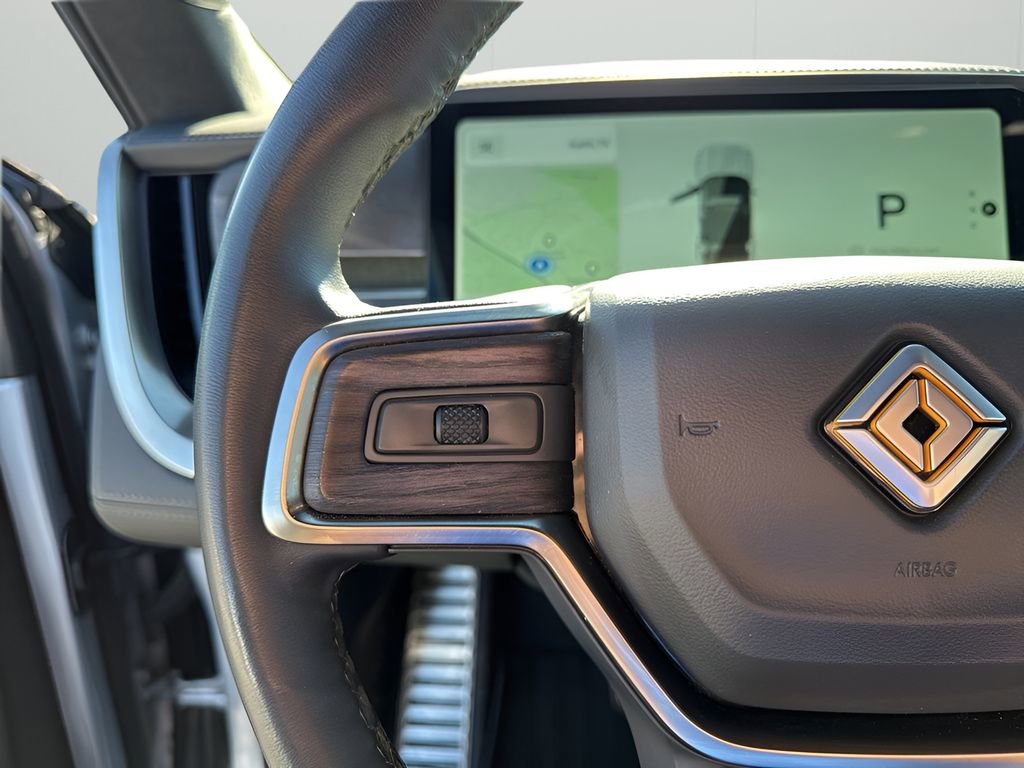 Used 2024 Rivian R1S Adventure image 29
