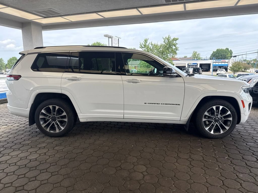 Used 2021 Jeep Grand Cherokee L Overland w/ Luxury Tech Group IV AWD/4WD image 5