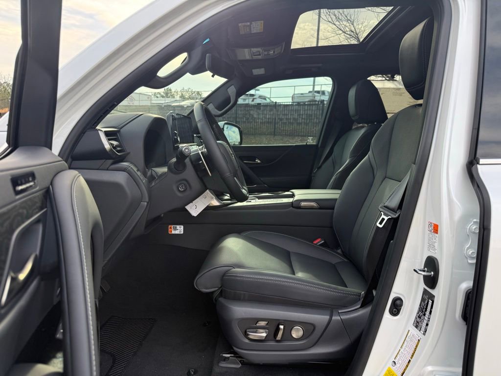 New 2026 Lexus LX 700h Luxury image 22