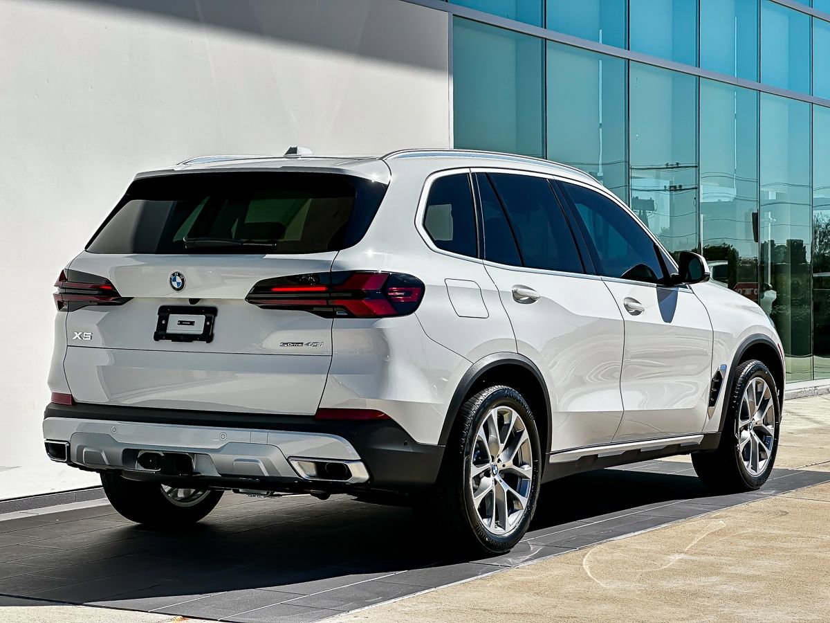 New 2026 BMW X5 sDrive40i w/ Parking Assistance Package image 4