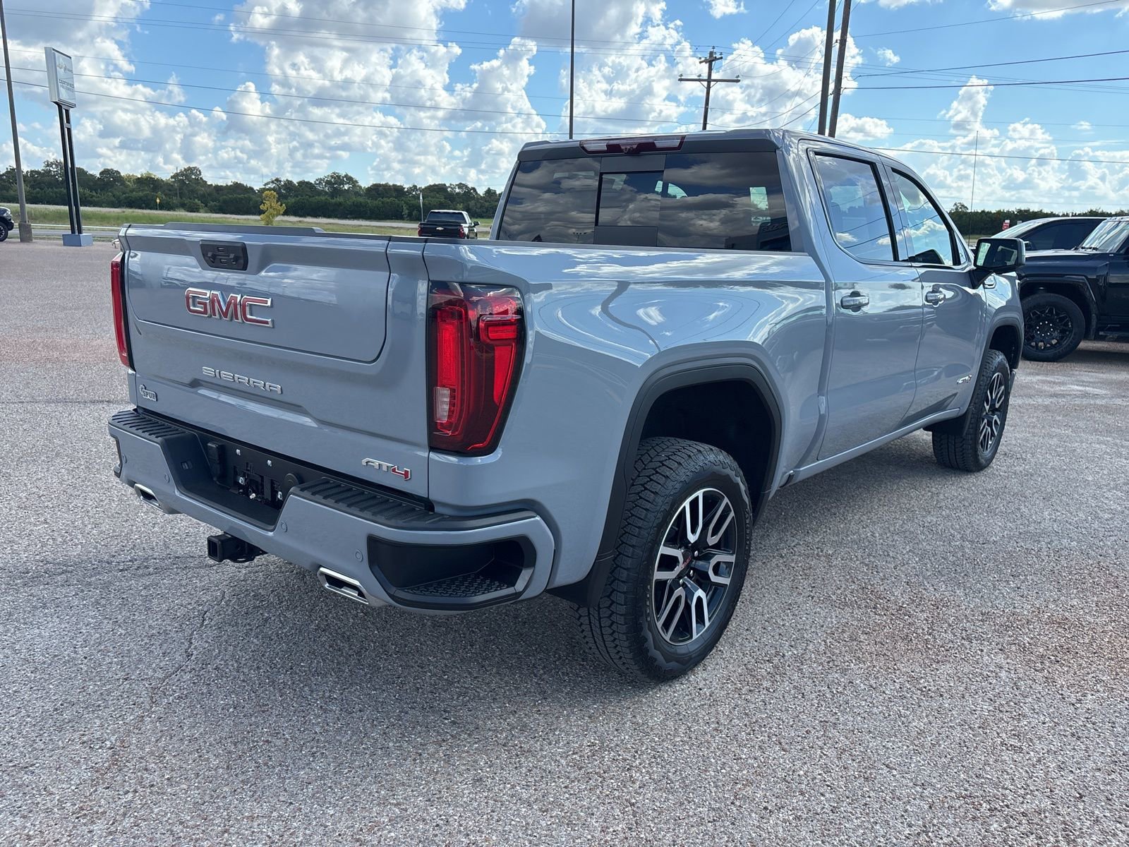 New 2024 GMC Sierra 1500 AT4 w/ Technology Package image 5
