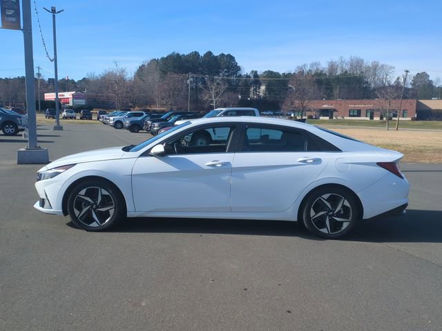 Used 2023 Hyundai Elantra Limited image 10