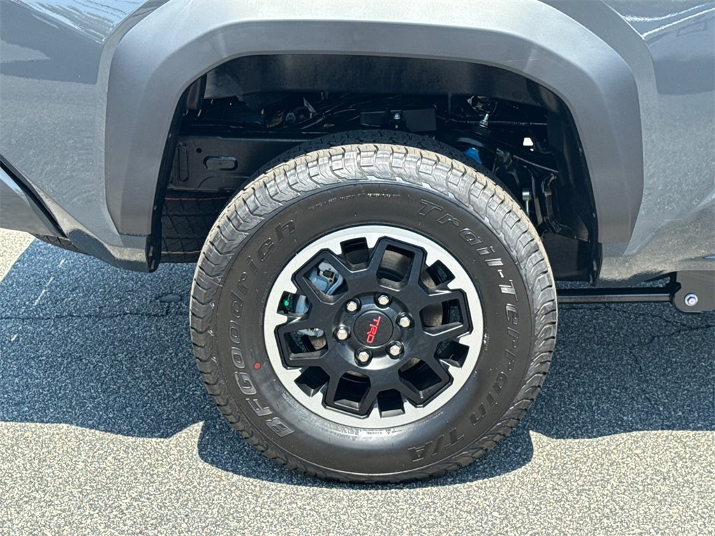 New 2025 Toyota Tacoma TRD Off-Road image 17