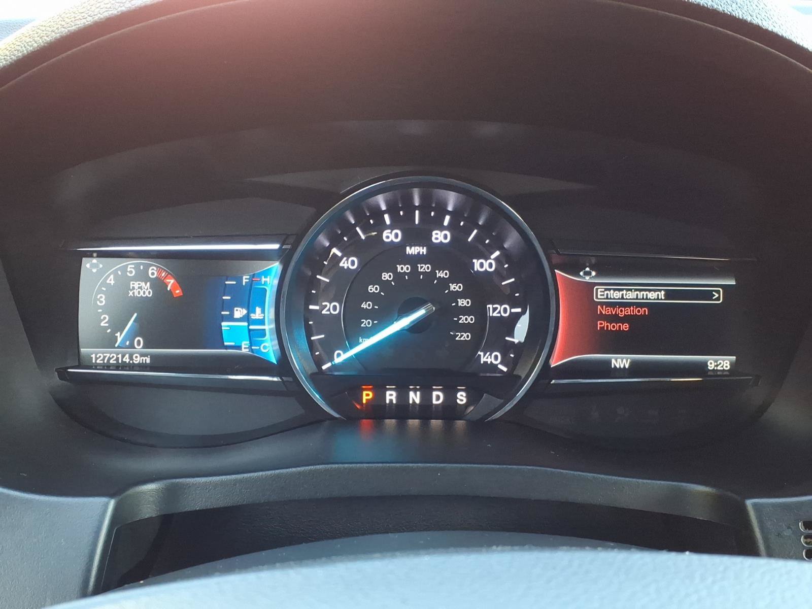 Used 2019 Ford Explorer XLT w/ Equipment Group 202A AWD/4WD image 18