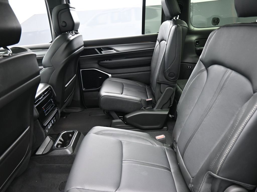 New 2026 Jeep Grand Wagoneer L Limited w/ Premium Group II image 13