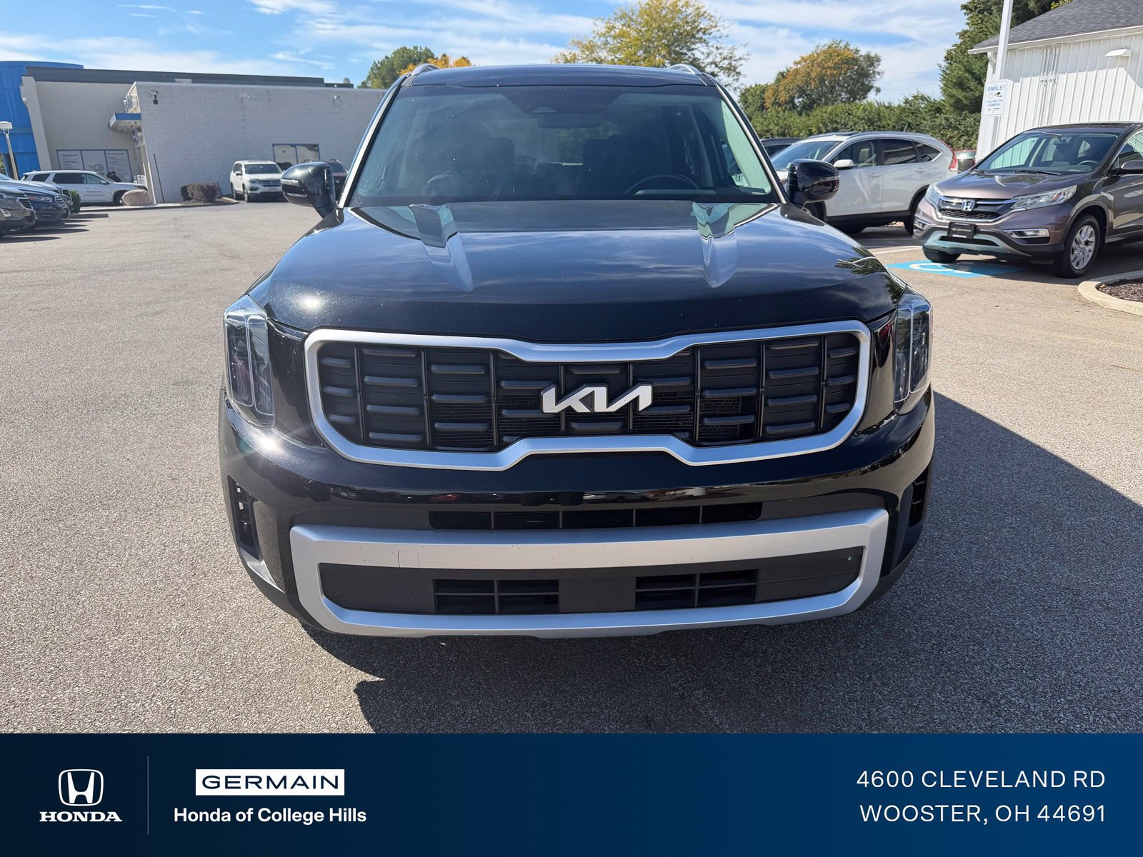 Used 2023 Kia Telluride S FWD image 2