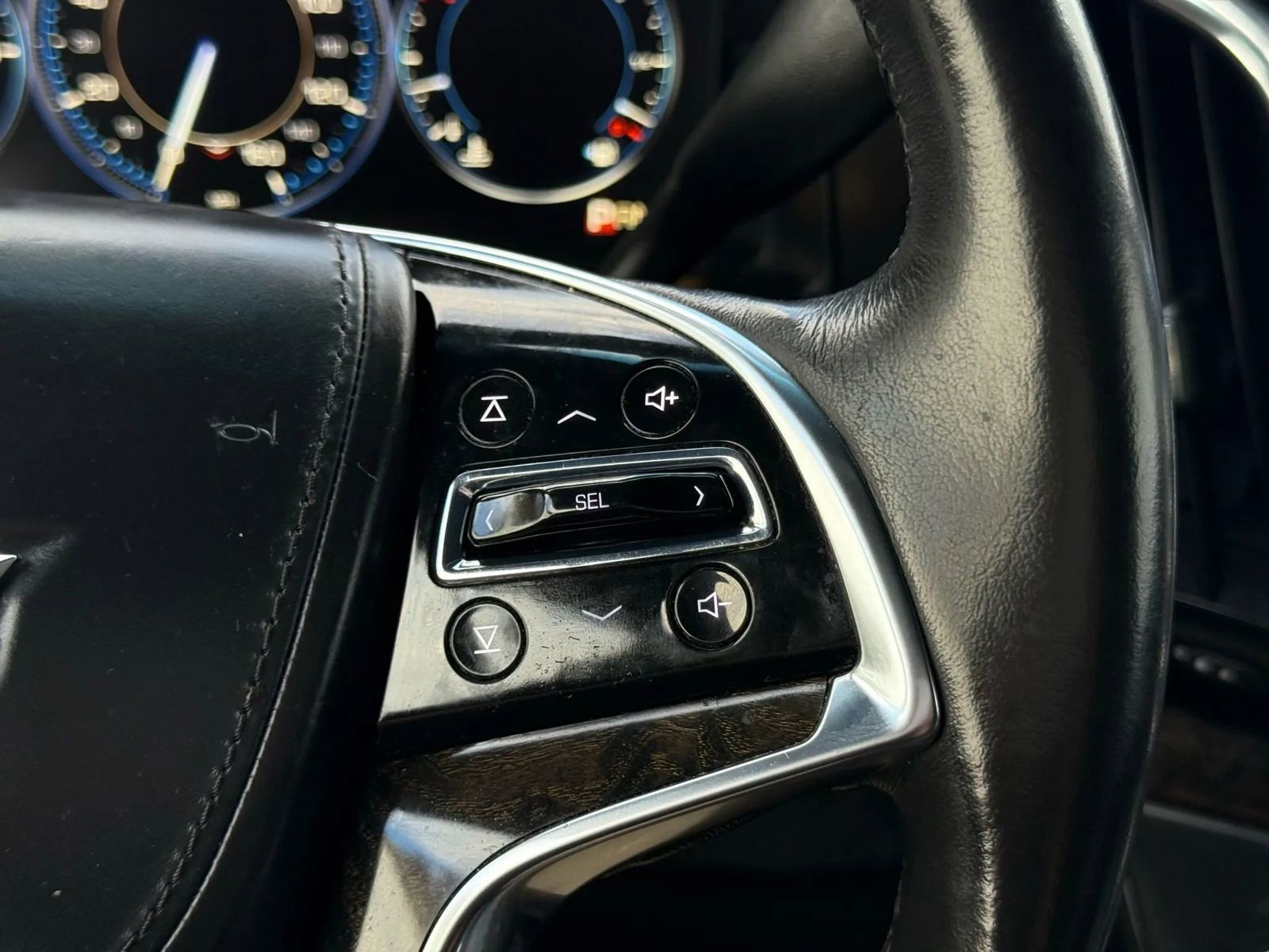 Used 2015 Cadillac Escalade ESV Platinum image 38