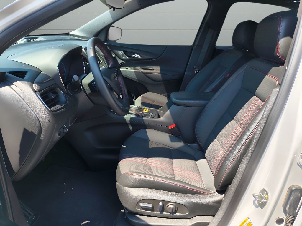 Used 2023 Chevrolet Equinox RS image 17