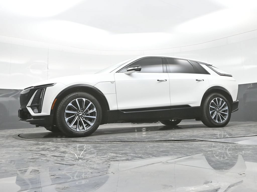 Certified 2024 Cadillac Lyriq Sport AWD/4WD image 23