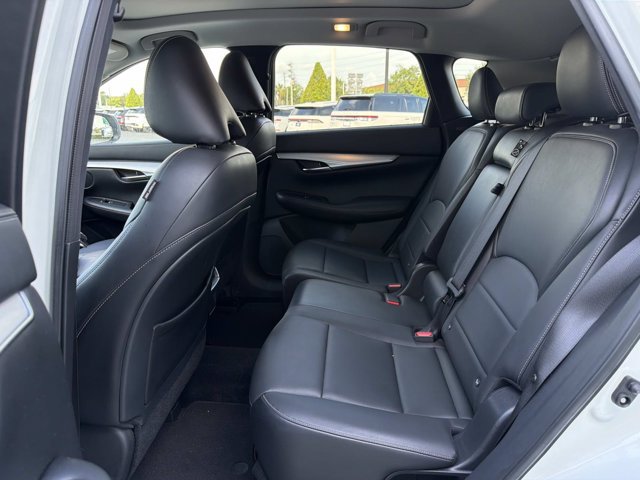 Used 2020 INFINITI QX50 Luxe w/ Navigation Package AWD/4WD image 16