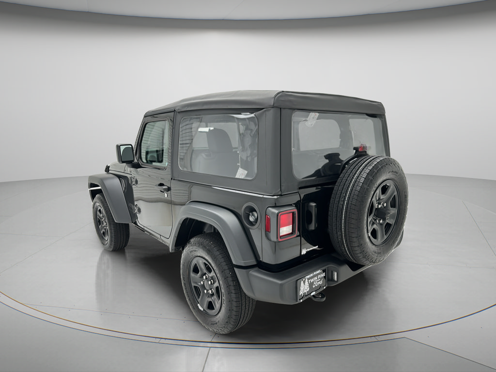 Used 2025 Jeep Wrangler Sport AWD/4WD image 5