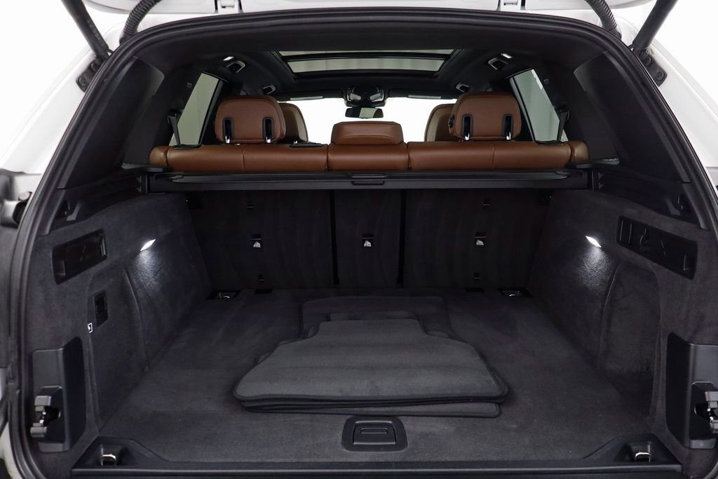 Used 2026 BMW X5 M60i image 18