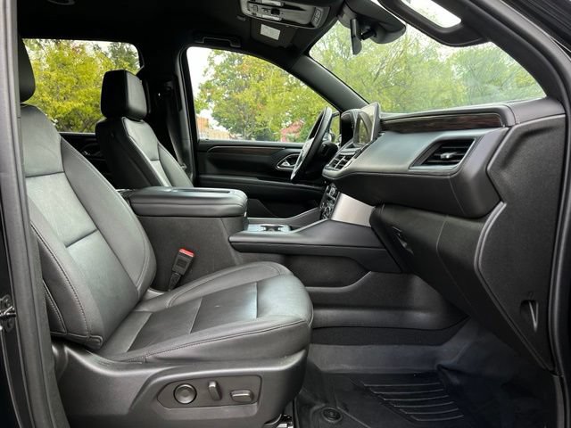 Used 2023 Chevrolet Suburban LT AWD/4WD image 24