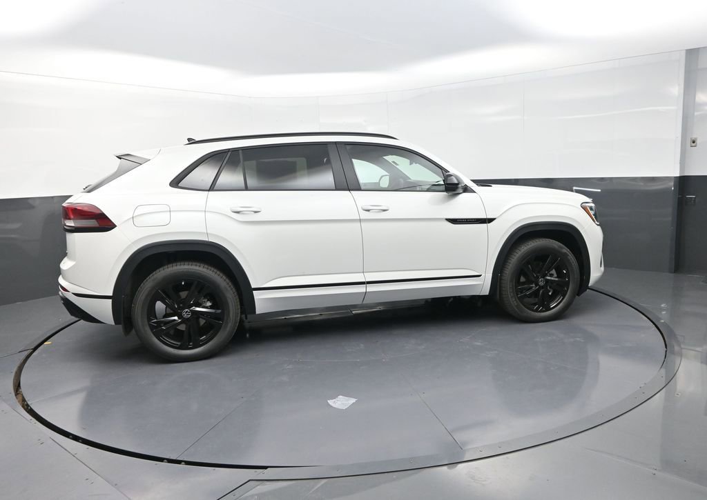 New 2026 Volkswagen Atlas Cross Sport SEL R-Line image 11