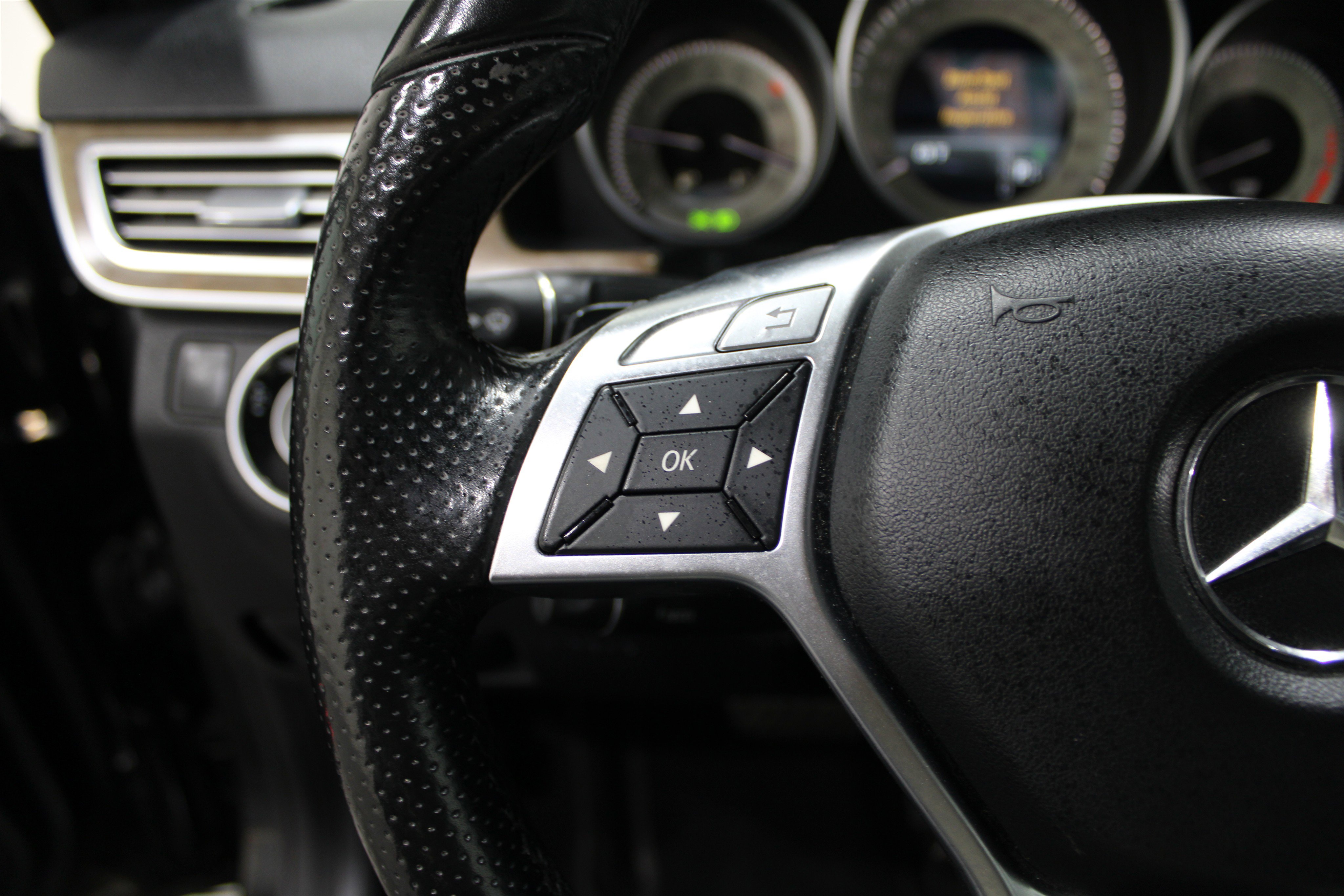 Used 2015 Mercedes-Benz E 350 4MATIC Sedan image 10