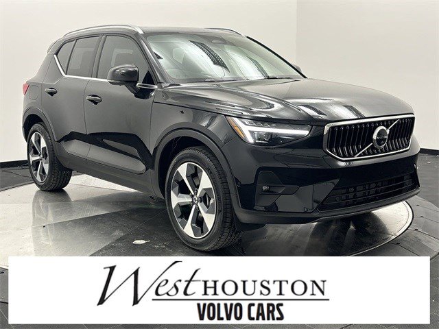 New 2025 Volvo XC40 B5 Plus w/ Protection Package Premier