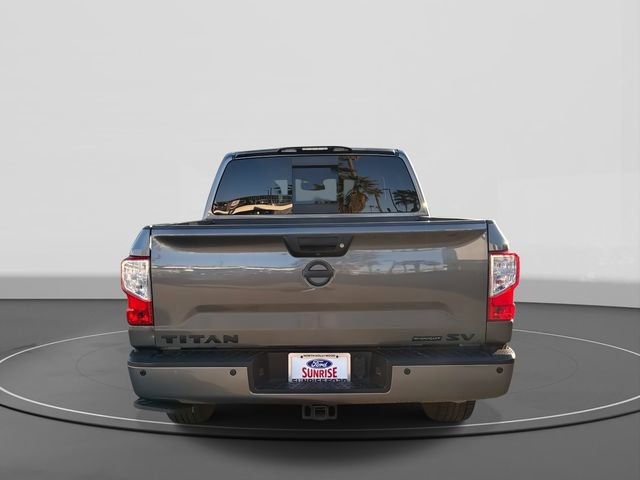 Used 2019 Nissan Titan SV w/ SV Convenience Package image 6