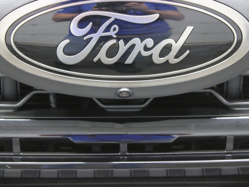 Used 2025 Ford F350 Lariat w/ Black Appearance Package image 55