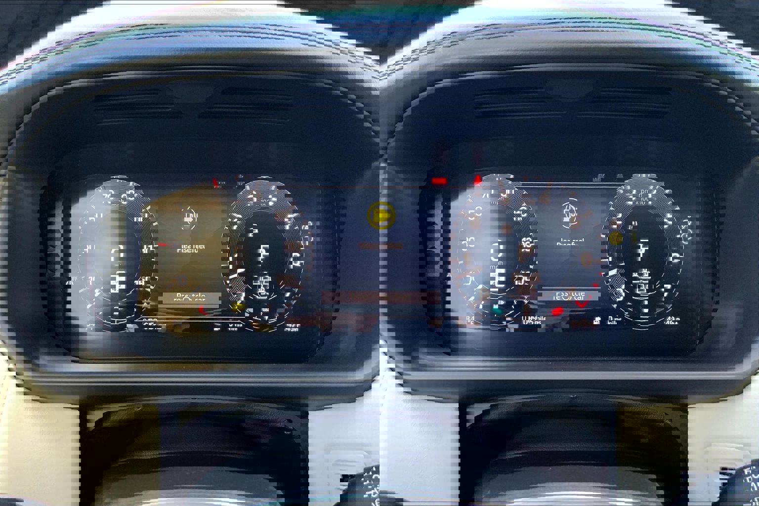 Used 2024 Land Rover Discovery Metropolitan Edition image 25