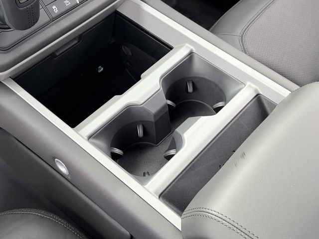 New 2026 Land Rover Defender 130 X AWD/4WD image 9