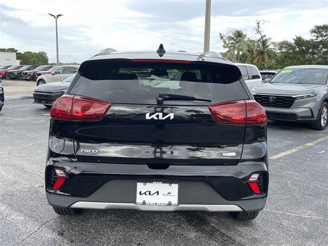 Certified 2022 Kia Niro EX image 4