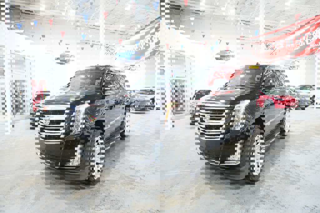 Used 2019 Cadillac Escalade ESV Luxury image 4