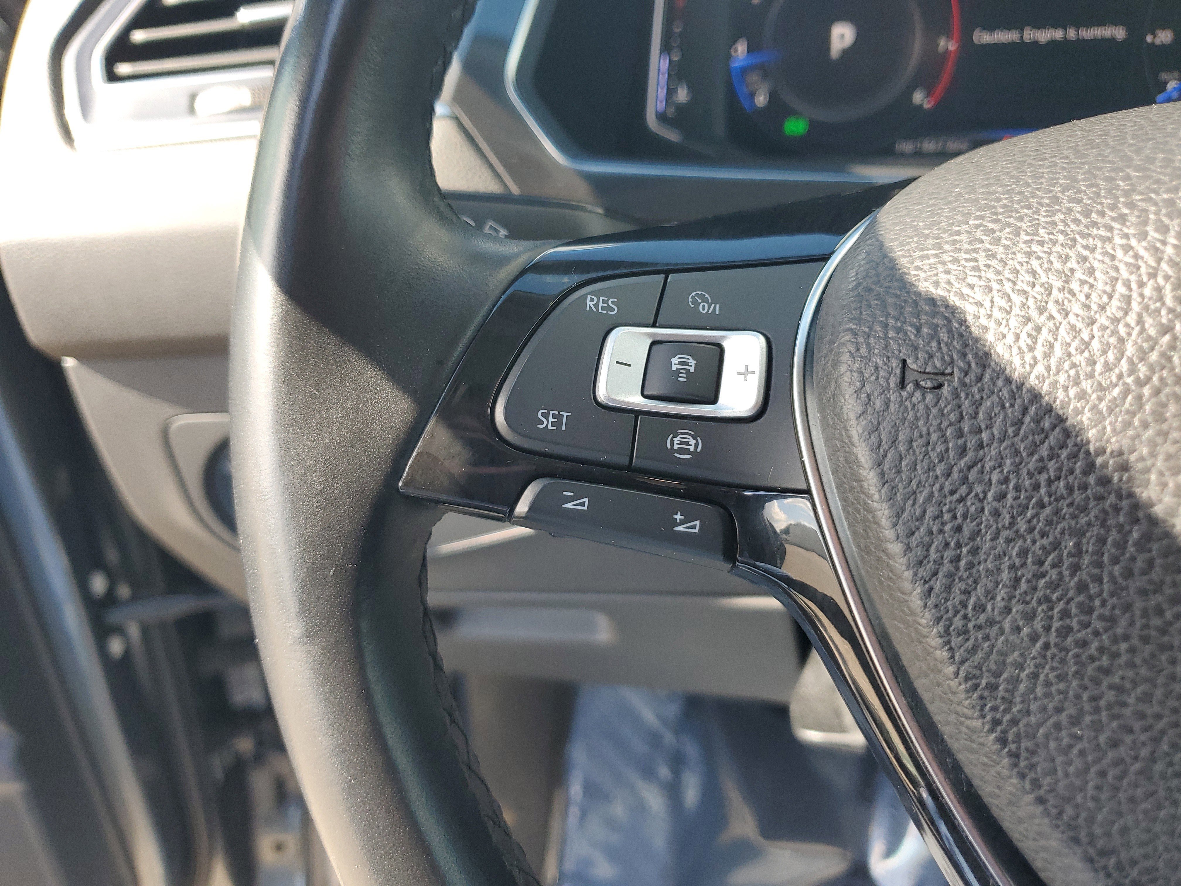 Used 2019 Volkswagen Tiguan SEL image 23