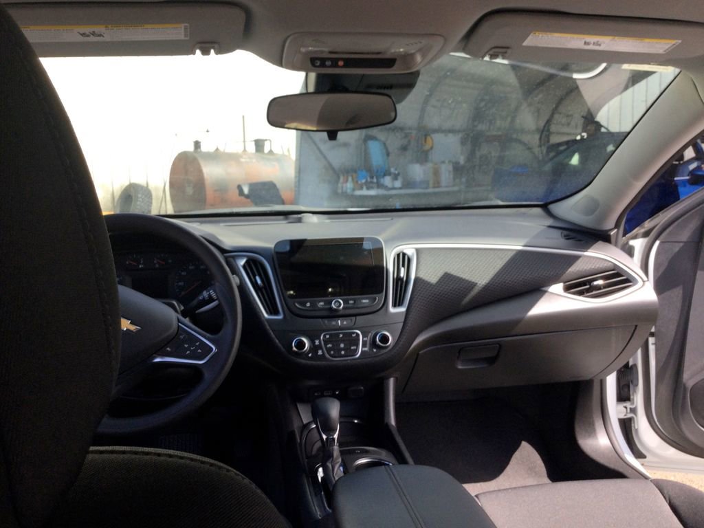 New 2024 Chevrolet Malibu LT FWD image 32