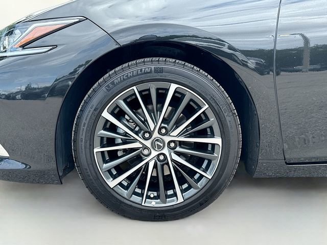 Used 2025 Lexus ES 350 w/ Premium Package image 42