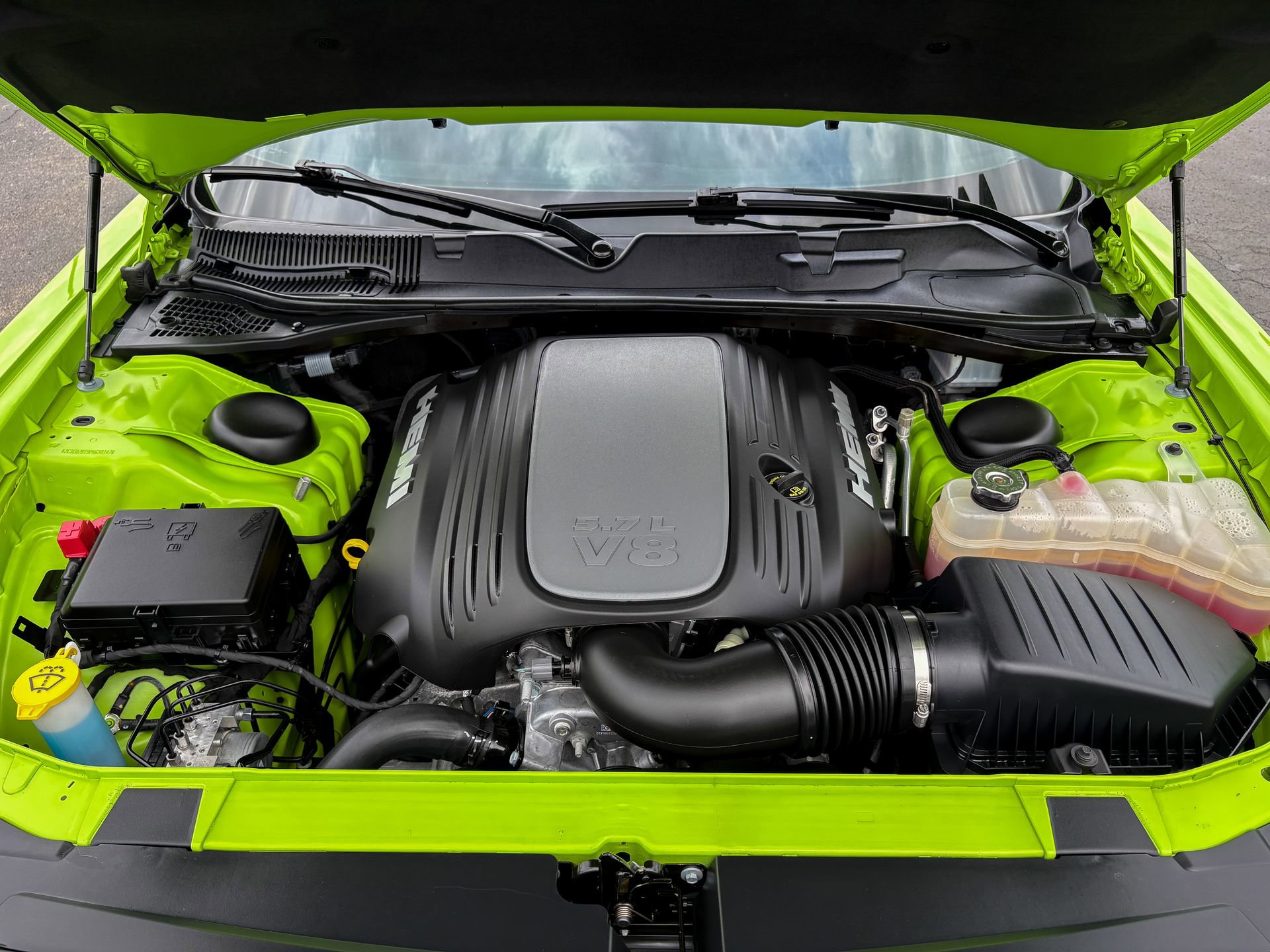 Used 2023 Dodge Challenger R/T w/ Plus Package RWD image 33